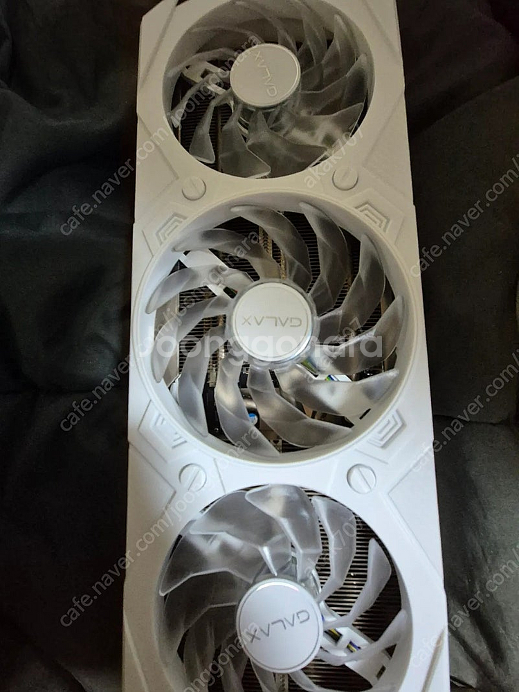 GALAX RTX 4070 EX GAMER WHITE--0