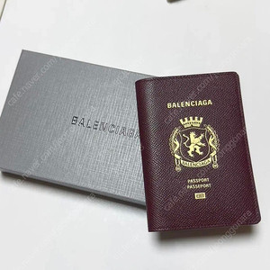 Balenciaga passport wallet(발렌시아가패스포트지갑)