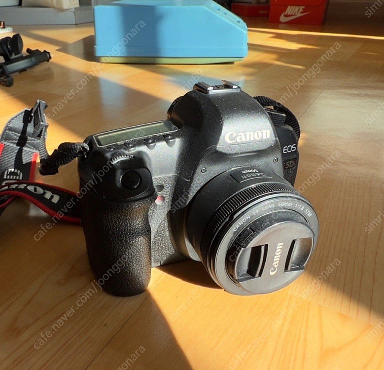 (액정파손)5d mark 2 , 50mm f1.8 일괄판매 캐논 EOS 5D Mark II 50mm 렌즈 이미지