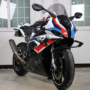 2022년식 BMW-S1000RR M패키지 카본휠 풀옵션입니다. 대차가능합니다.