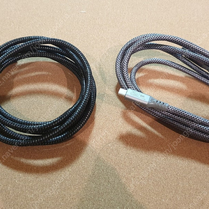 USB4 데이터전송 & 초고속충전 케이블 2미터 2개 팔아요