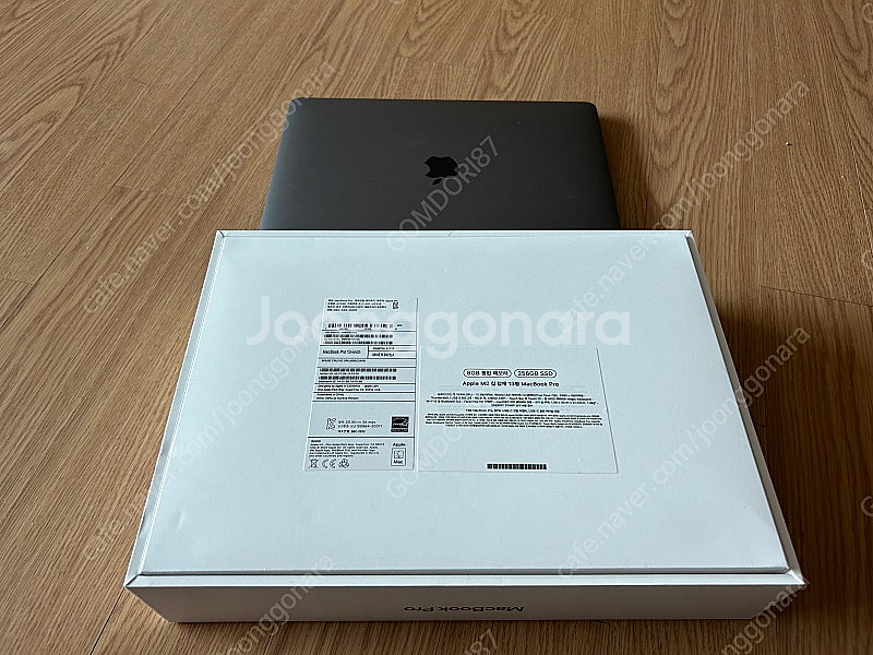 M2 맥북 프로 13인치 8gb 256gb--0