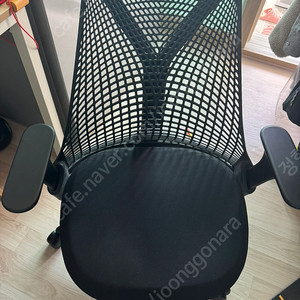 허먼 밀러 셰일 체어 판매 합니다.
