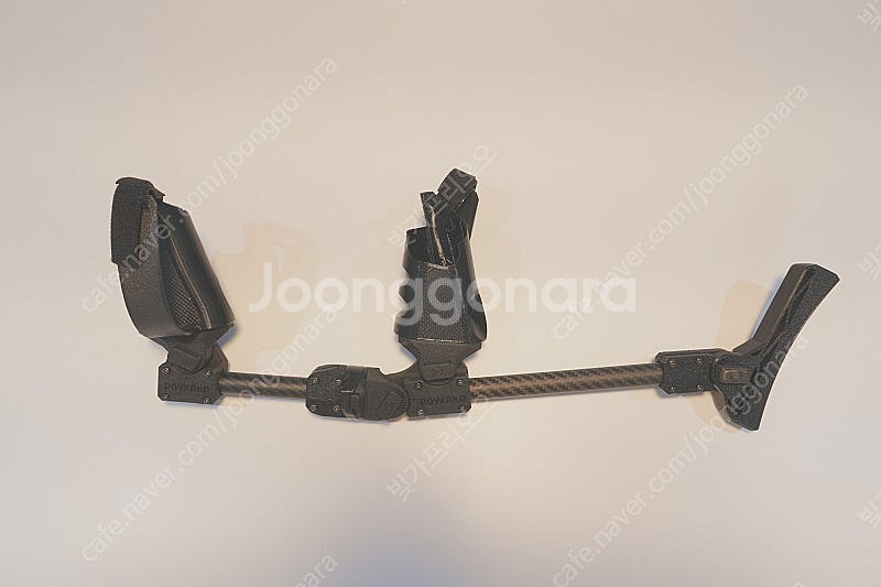 메타퀘스트3 로이튜브 중앙분리 건스톡 판매합니다.--0