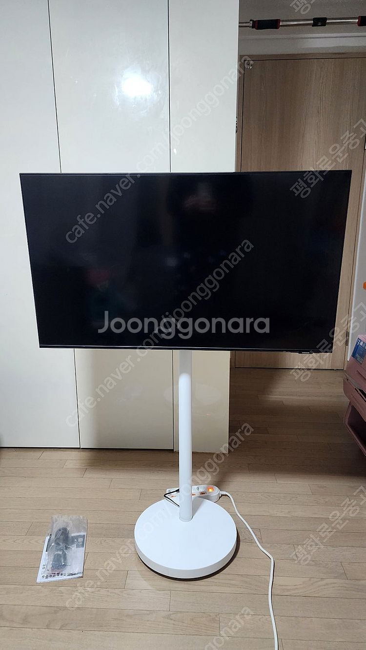 삼성 삼탠바이미 M7 43인치 초양품 스마트 모니터--1