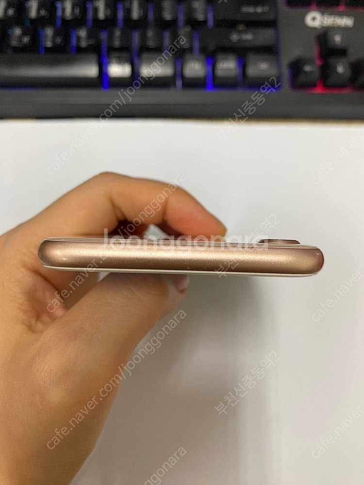 198596 아이폰8 로즈골드 액정SS급 64GB 무잔...--3
