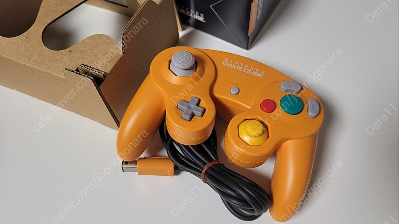 대원정발 게임큐브 오렌지 색 게임패드 판매--3