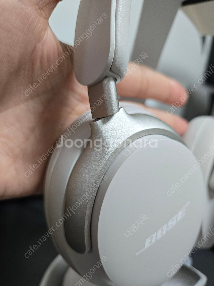 BOSE QC ULTRA 화이트 스모크 (리퍼 새제품)--9