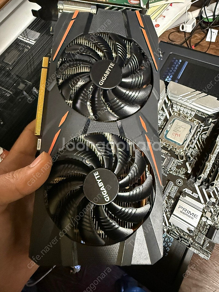 기가바이트 rx 580--1