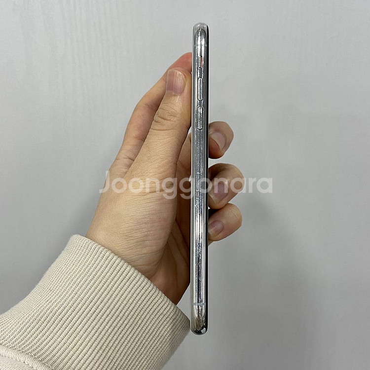 59973 아이폰X 64기가 실버 공기계 팝니다 20만...--6