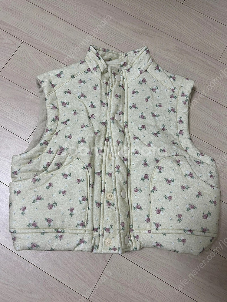 벨라밤비나 아기 꽃 패딩조끼 xs 새상품--2
