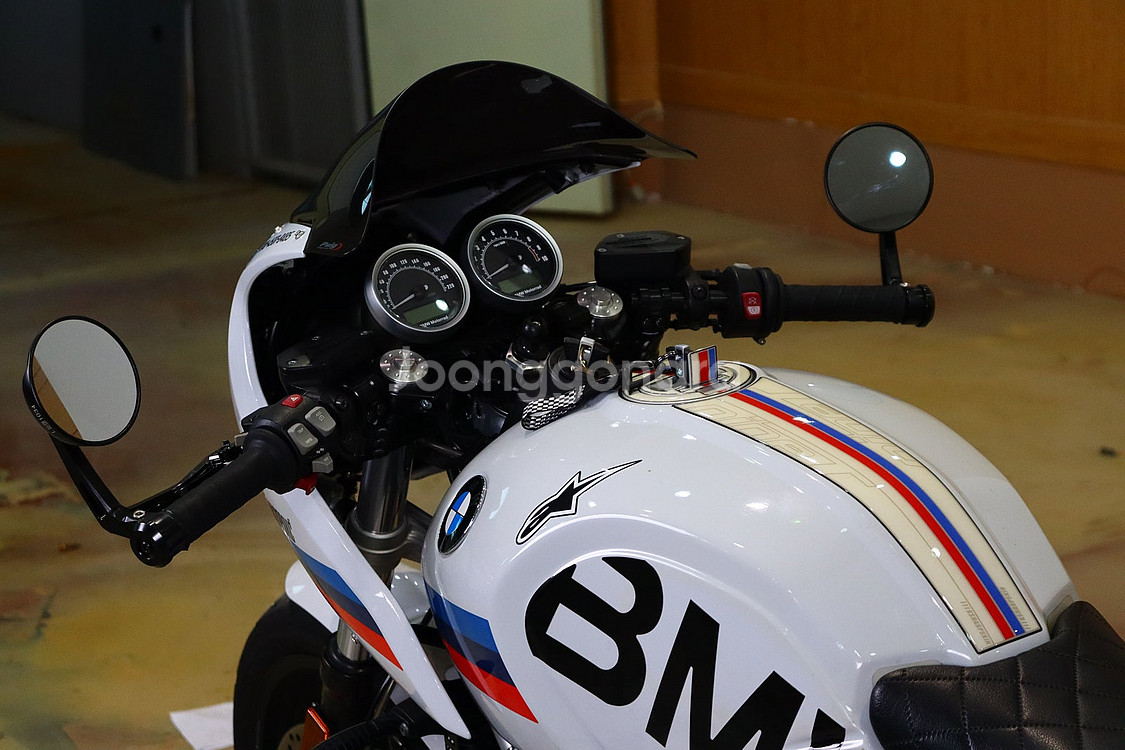 2017년식 BMW-R9T레이서 풀옵션 판매합니다. 대...--6