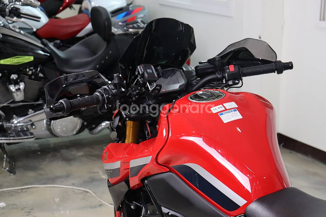 2022년식 가와사키-Z900ABS 깔끔한 바이크 판매...--6