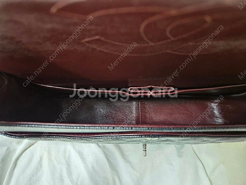 샤넬 클래식 캐비어 맥시 새제품같은 컨디션--7