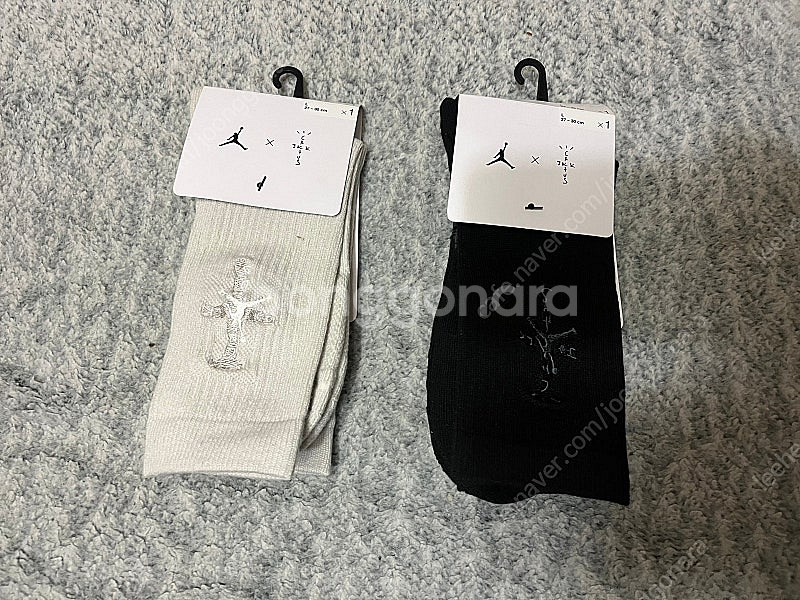 L 나이키 트래비스 스캇 조던 쿠션드 샥스 블랙 본--0