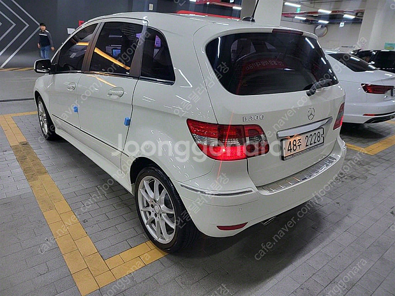벤츠 B클래스 (MY B) B200 선착순 판매합니다 ...--5