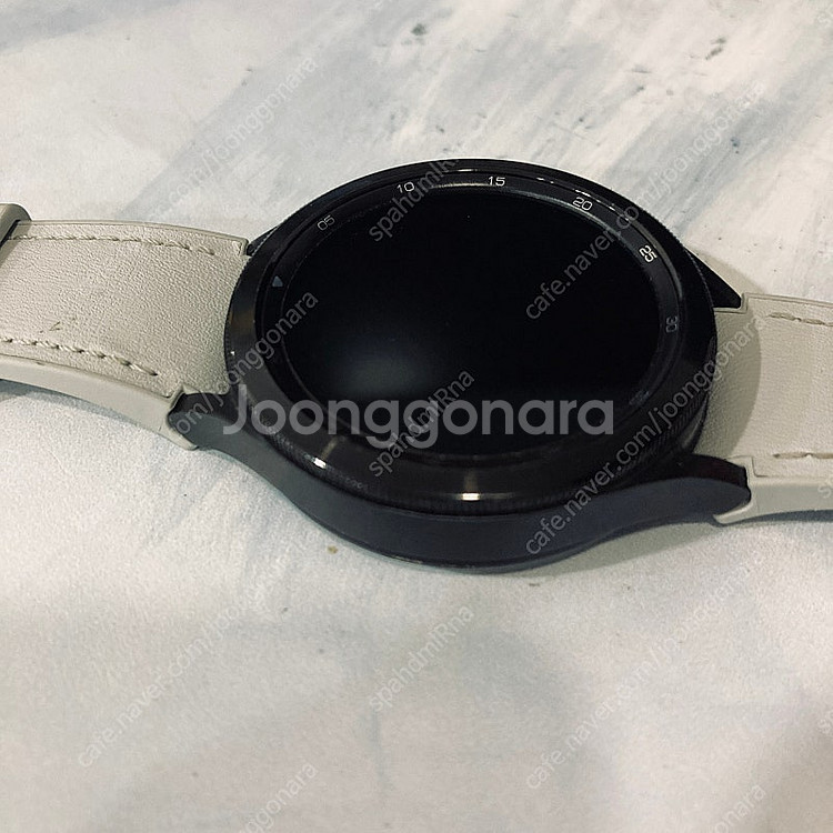 갤럭시 워치4클래식 블랙 46MM 케이블포함 6만5천원...--2
