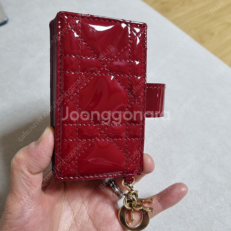 디올 아코디언지갑 ₩250,000--1