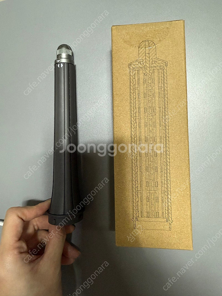 다이슨 에어랩 롱배럴 20mm , 40mm--0
