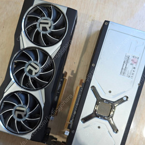 라데온 RX 6800XT 팝니다.