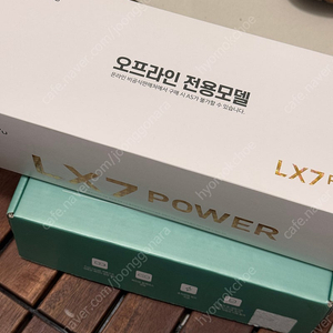 파인뷰 LX7 Power 블랙박스 디지털룸미러 보조배터리