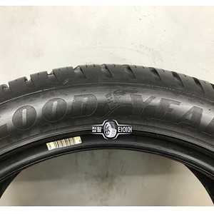 중고타이어 올웨더타이어 굿이어 벡터 245/45R18 아우디A6