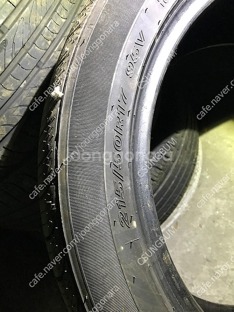 넥센215 50 17 V 오페라타이어 4본 팝니다.--1