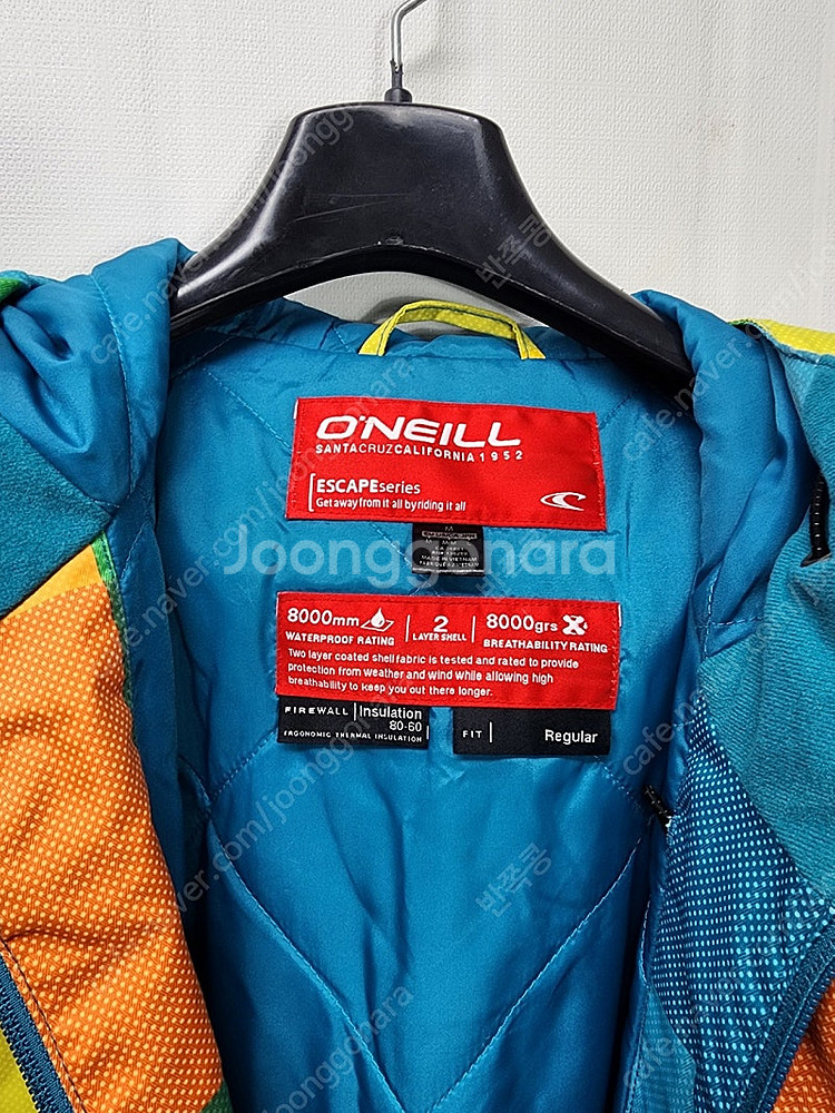 스키복 여성용 자켓 판매합니다. 만5천원. 택배는 착불.--1