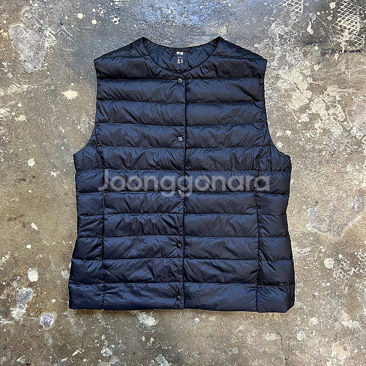 100) 유니클로 울트라 라이트다운 경량패딩조끼 여성--0