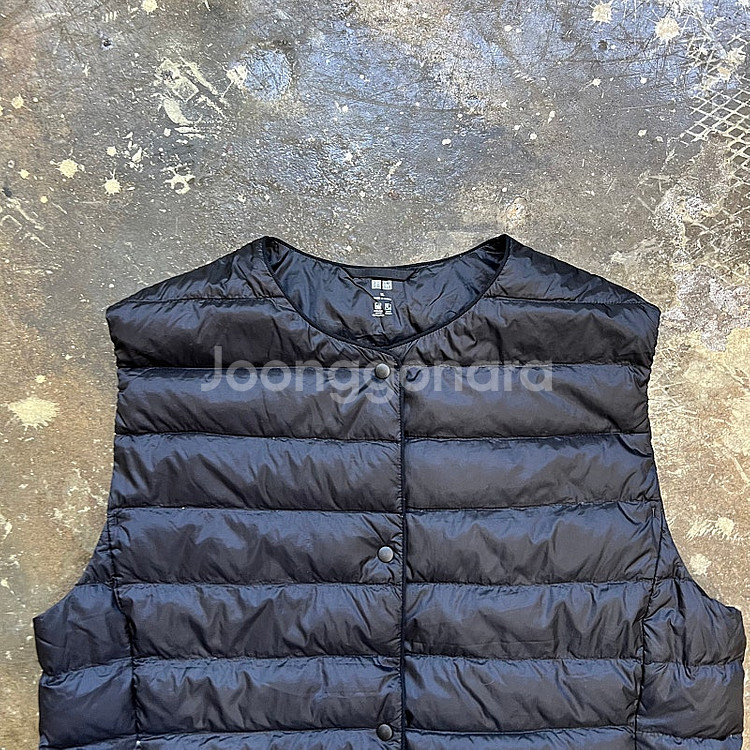 100) 유니클로 울트라 라이트다운 경량패딩조끼 여성--1