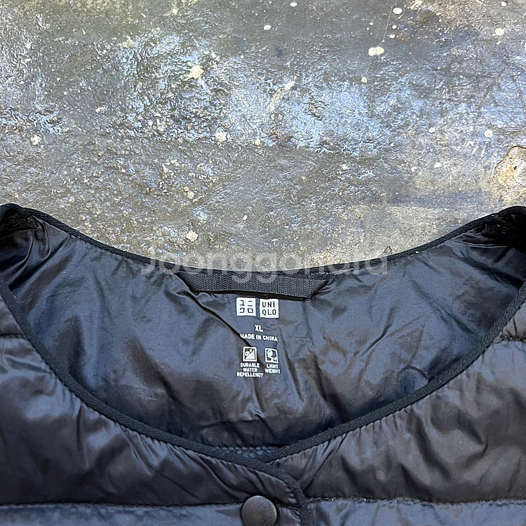 100) 유니클로 울트라 라이트다운 경량패딩조끼 여성--2