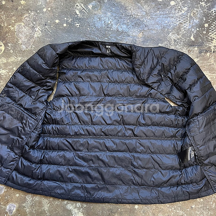 100) 유니클로 울트라 라이트다운 경량패딩조끼 여성--4