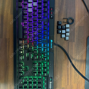 커세어 K70 RGB MK2 은축 게이밍 기계식 키보드 팝니다