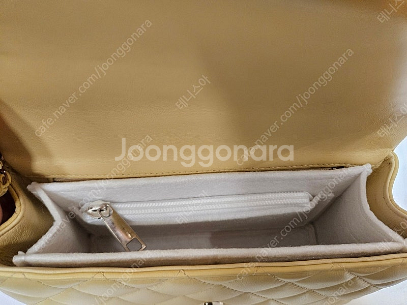 샤넬 뉴미니 탑핸들 레몬버터색상--1