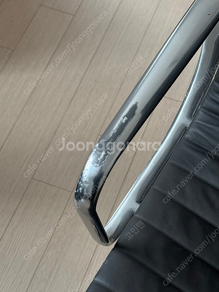 허먼밀러 임스 알루미늄 그룹 체어--2