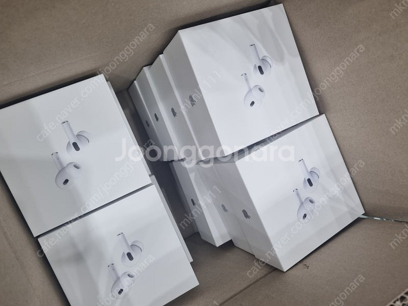 에어팟프로2세대 미개봉 제고 2개 판매 팝니다--0
