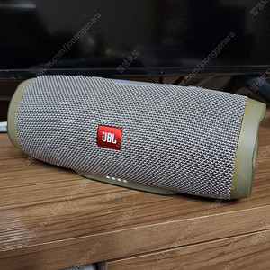 JBL Charge3 블루투스 스피커 팝니다.(택포함가)