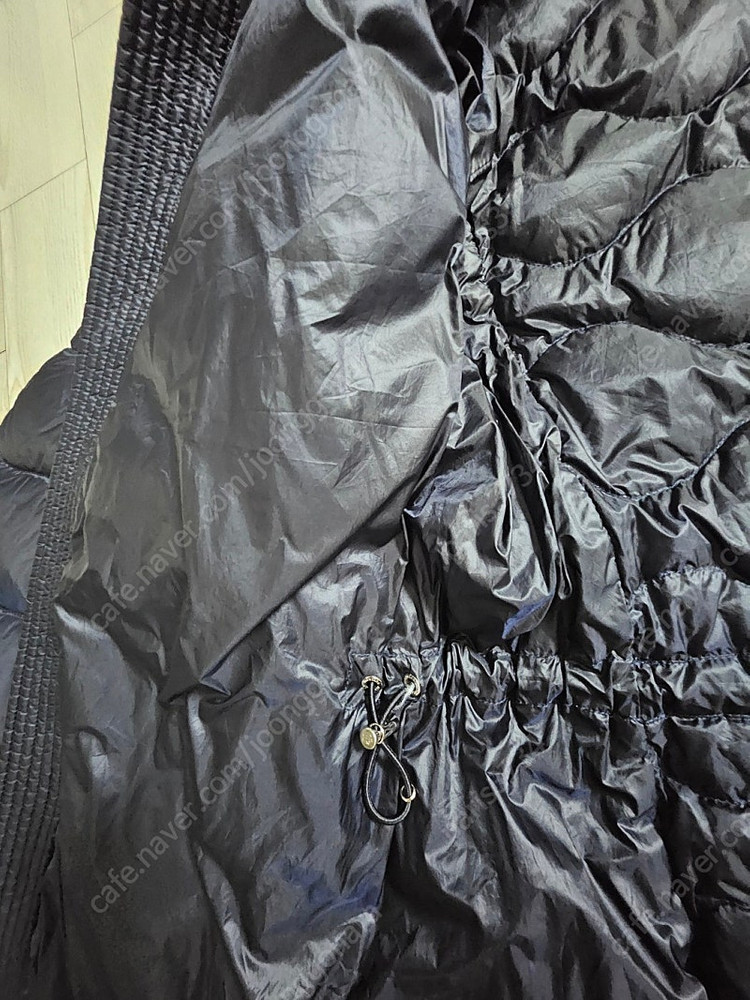 [가격인하] 정품 몽클레어 남성 패딩(롯데 에비뉴엘에서 구매) 이미지