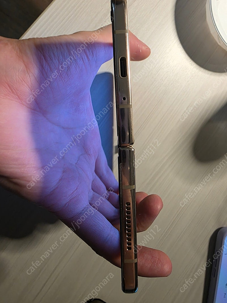 자급제 갤럭시 폴드4 베이지 512기가 올갈이 미사용 +s펜 판매합니다 이미지
