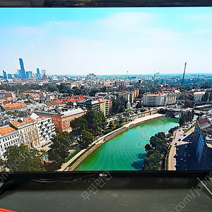 LG 32인치 디지털 TV 32LJ560B LED TV 팝니다