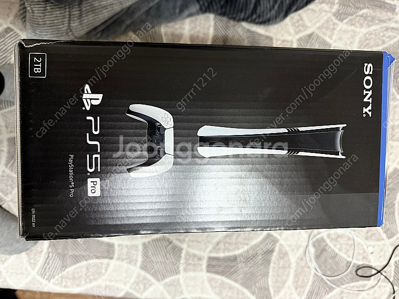 ps5 프로 팝니다. 정품 충전기 + 스텐드 + 정품 ...--2