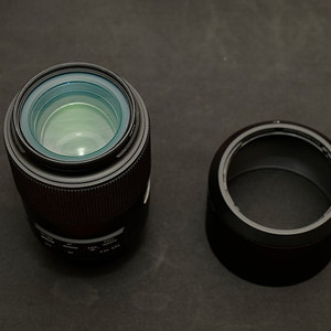 탐론 90mm F2.8 마크로 렌즈