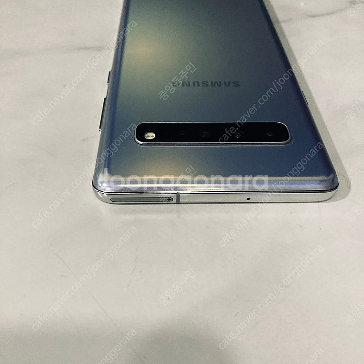 갤럭시 S10 5G 실버 256기가 S급 16만원 판매...--3