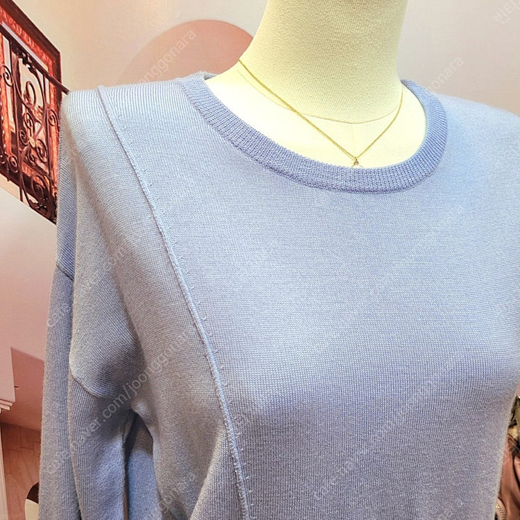 베르니스 날개 자수 니트--3