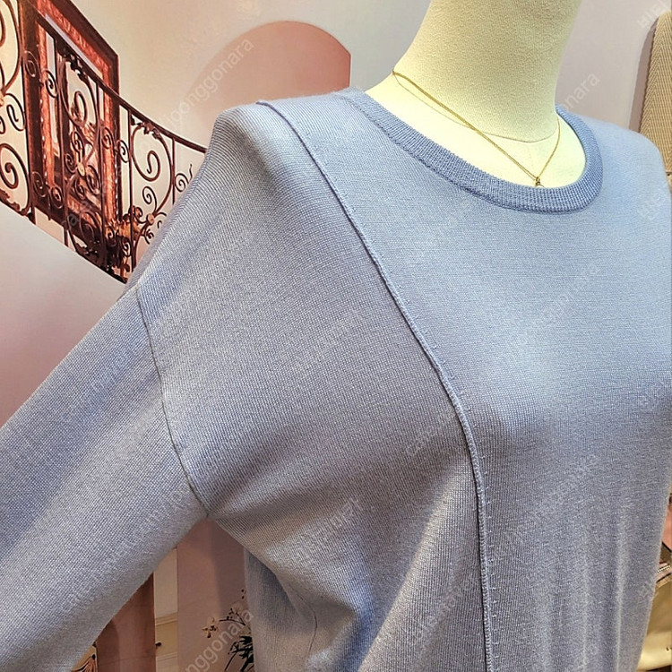 베르니스 날개 자수 니트--5