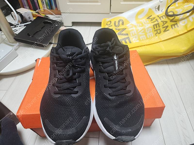 나이키 레볼루션 7 wide 285--2