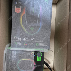 레이저 바실리스크 V3 PRO 무선 충전팩 (Razer Basilisk V3 Pro 무선 충전 팩) 팝니다.