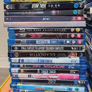 블루레이 영화 67개 + 카우보이비밥 DVD 판매 합니다.