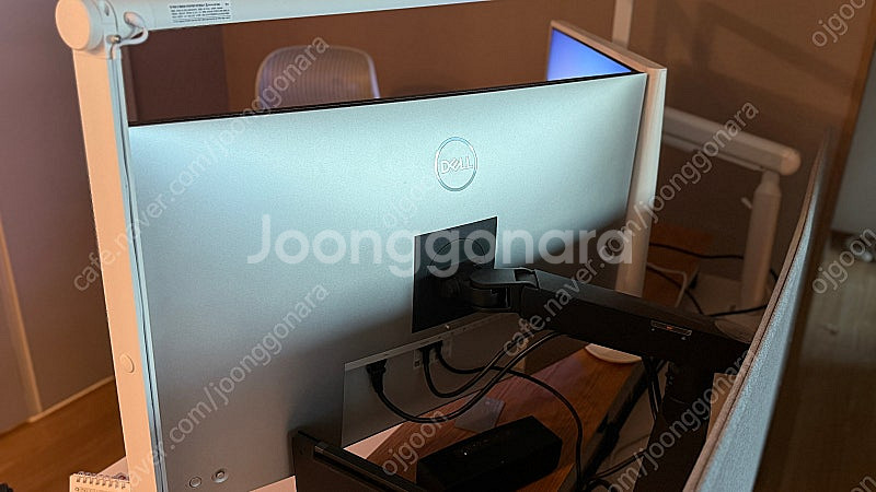 델(dell) 모니터 32인치(3223QE) 팝니다.--2