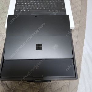 서피스프로 X엘리트 512ssd 16램과 시그니처키보드팝니다